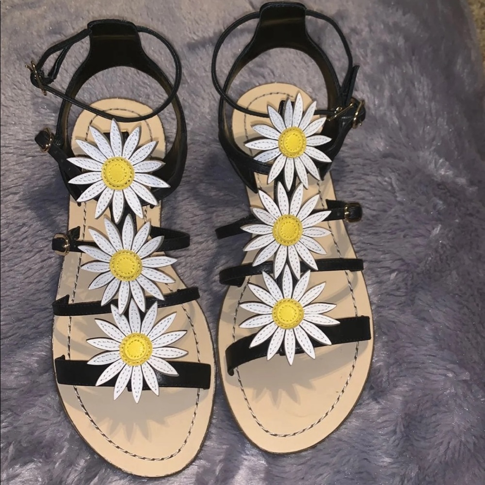 Kate spare daisy sandals 7.5